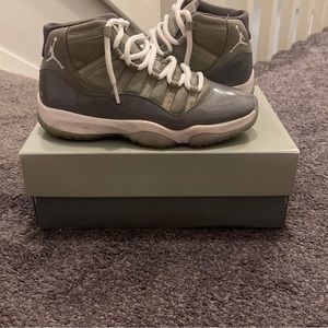 Jordan 12 cool grey size 6.5